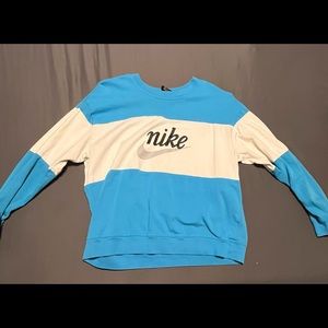classic nike logo crewneck